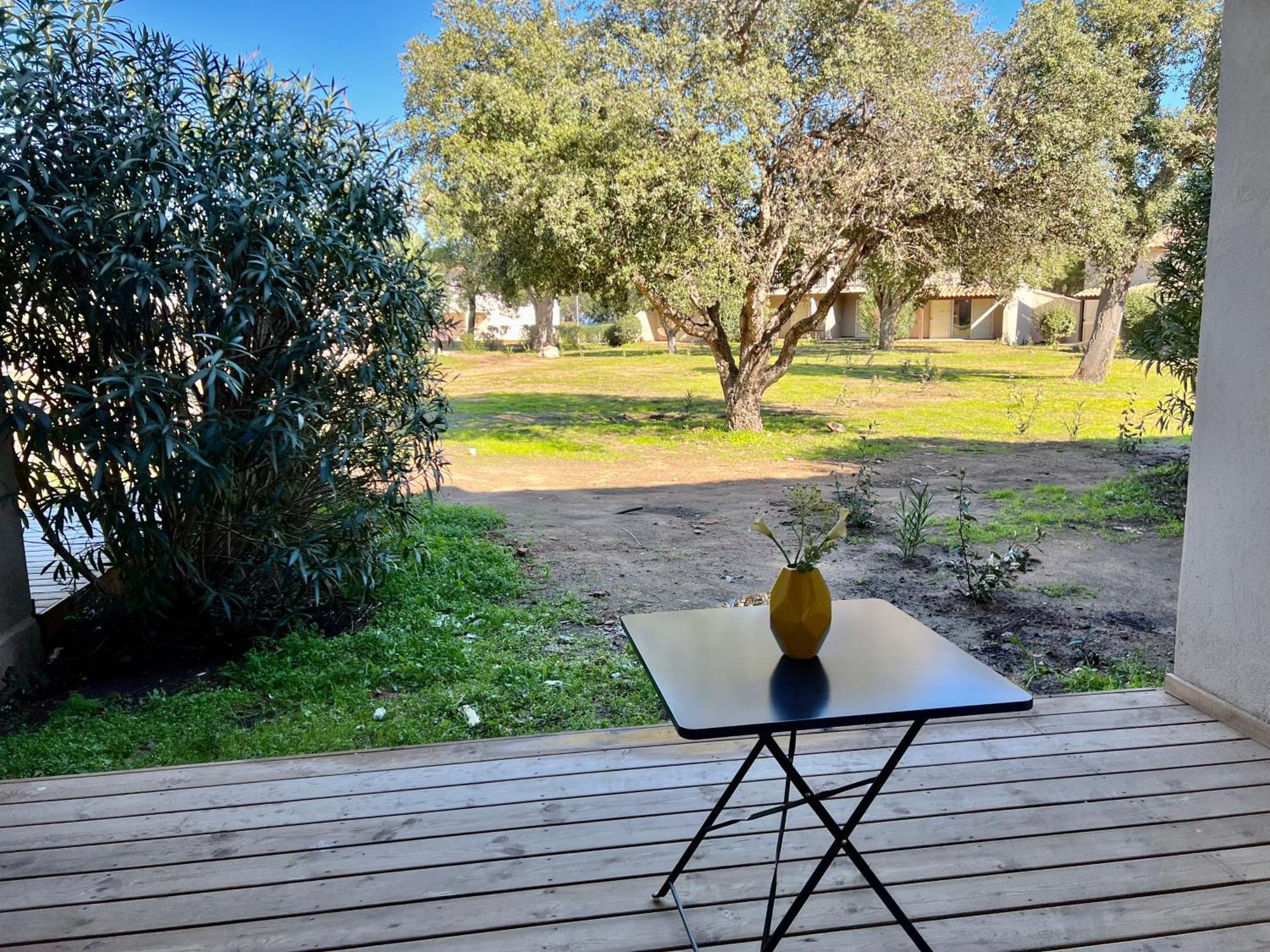 Fiori Di Cala Rossa Hoteliere Appartement Lecci