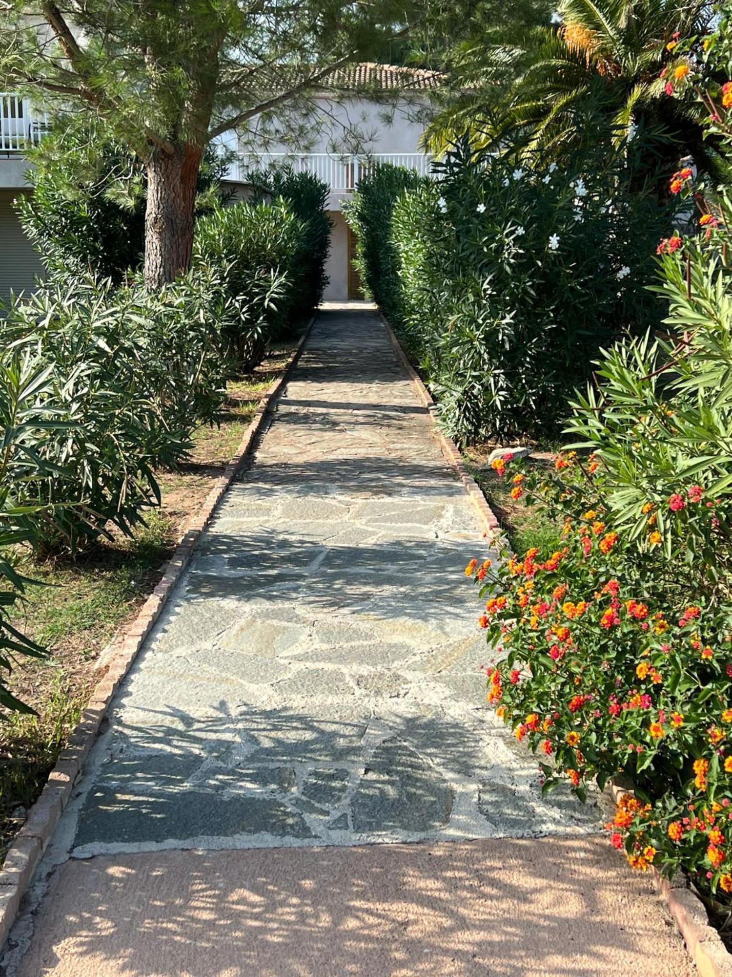 Appartement Fiori Di Cala Rossa Hoteliere *