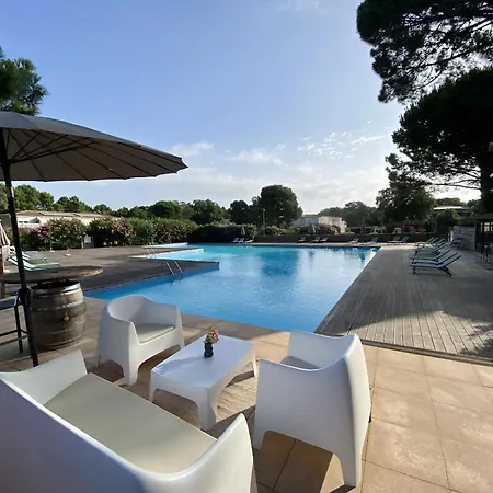 Fiori Di Cala Rossa Residence Hoteliere Lecci Exterior photo