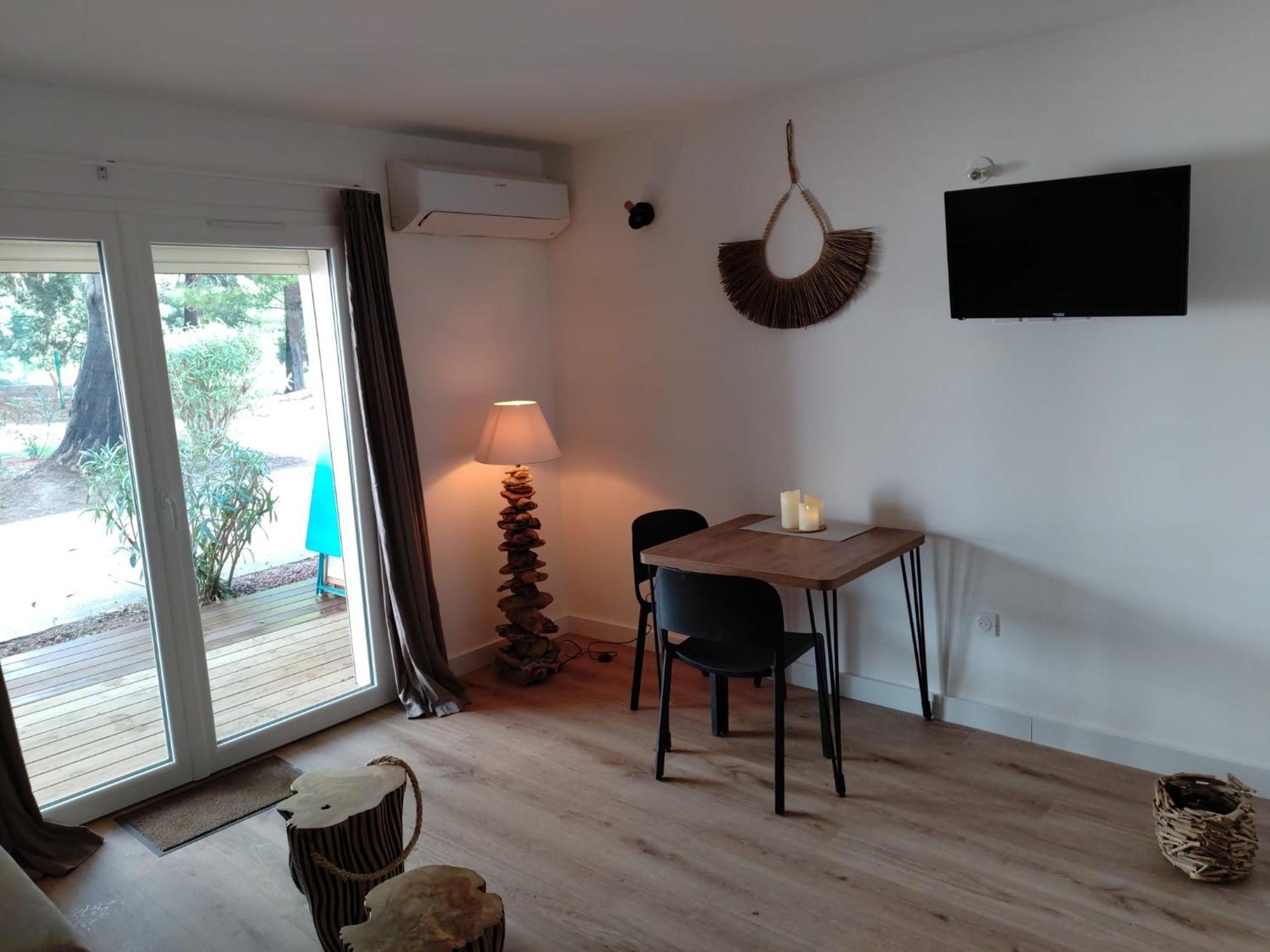 Fiori Di Cala Rossa Hoteliere Apartment Lecci