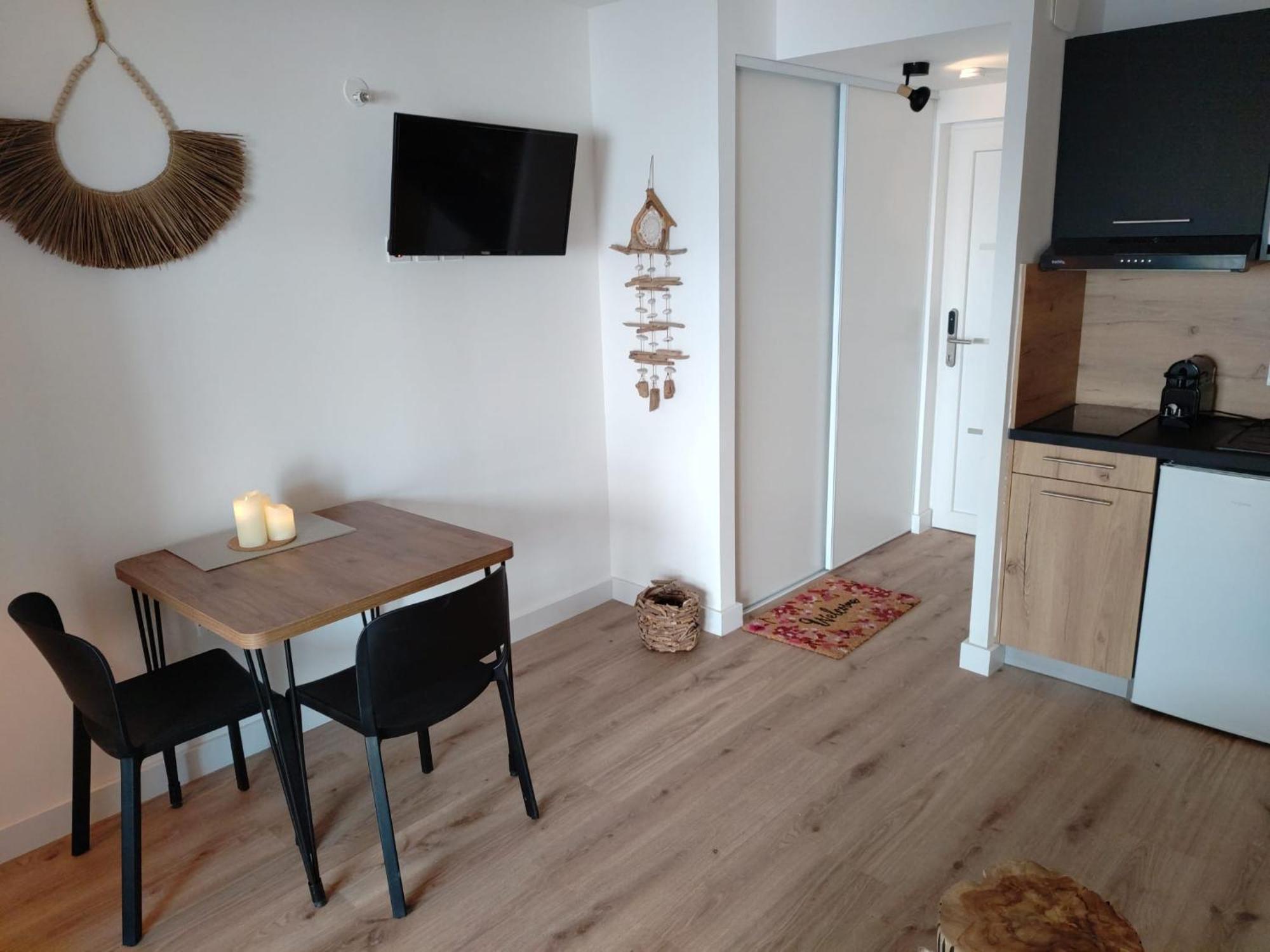 Fiori Di Cala Rossa Hoteliere Apartamento Lecci